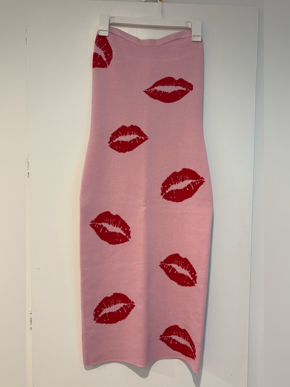 💋 Madden Girl by Steve Madden Strapless Lip Print Sweater Dress NWT Size Small